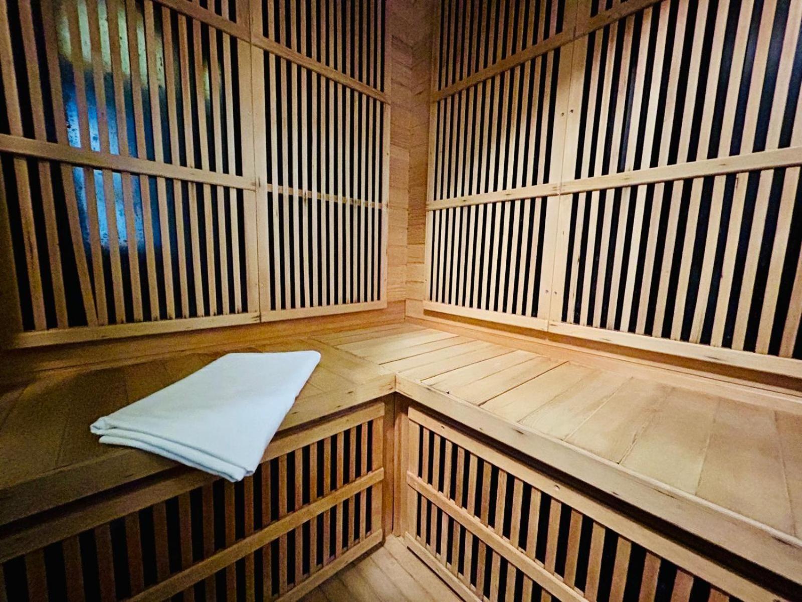 Dvur Stran & Wellness Hotel การ์โลวีวารี ภายนอก รูปภาพ